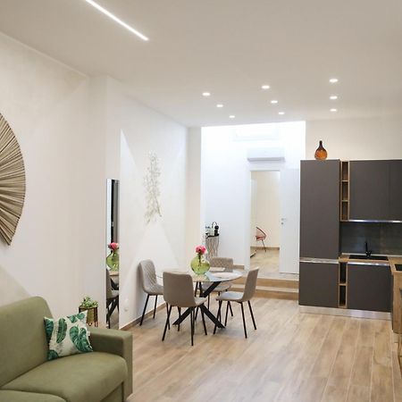 Appartement Luxury Regina 14 à Bari Extérieur photo