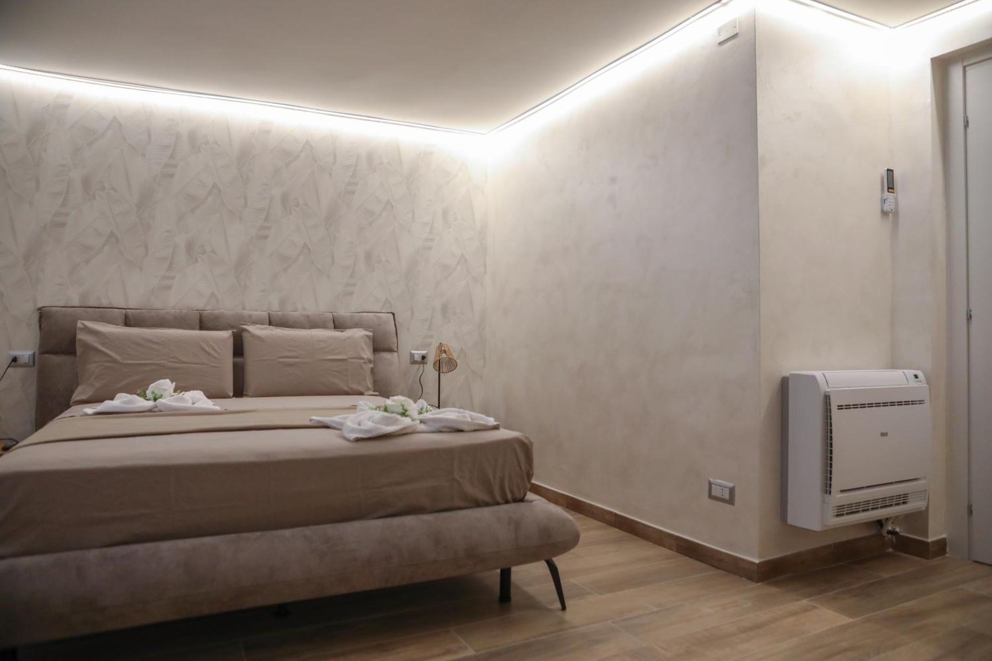 Appartement Luxury Regina 14 à Bari Extérieur photo